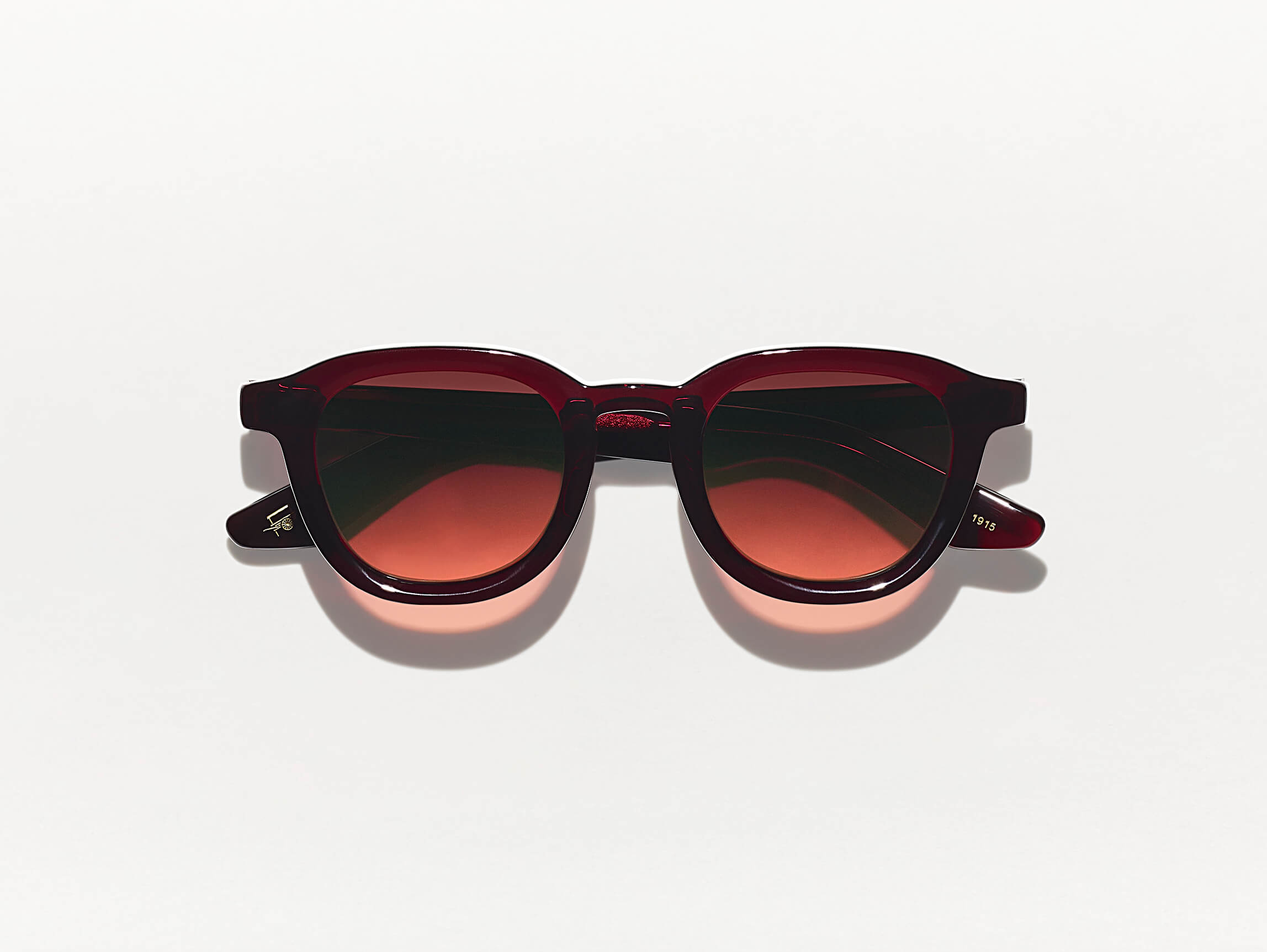 #color_burgundy | The DAHVEN SUN in Burgundy with Cabernet Tinted Lenses