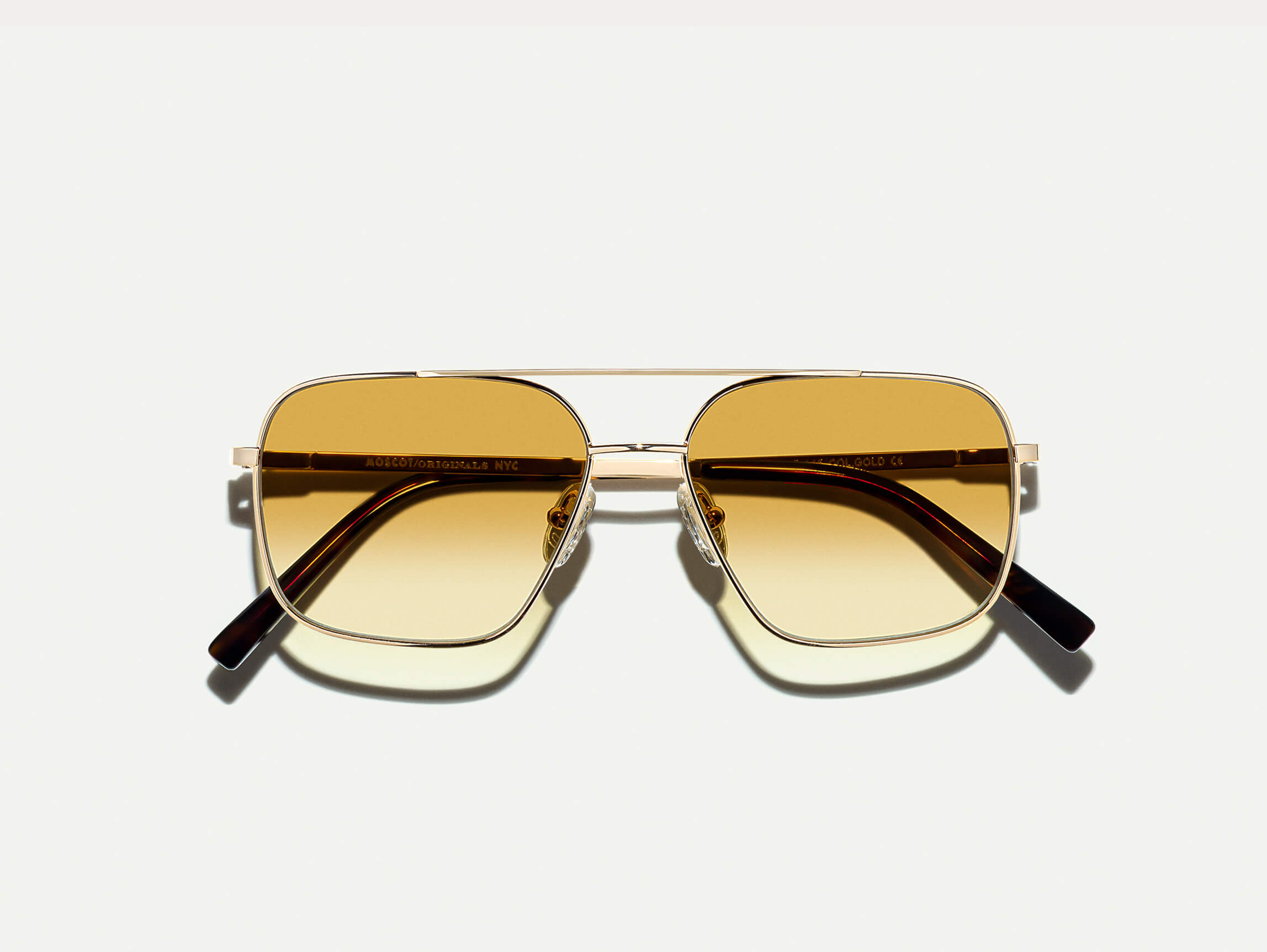 #color_chestnut fade | The SHTARKER in Gold with Chestnut Fade Tinted Lenses