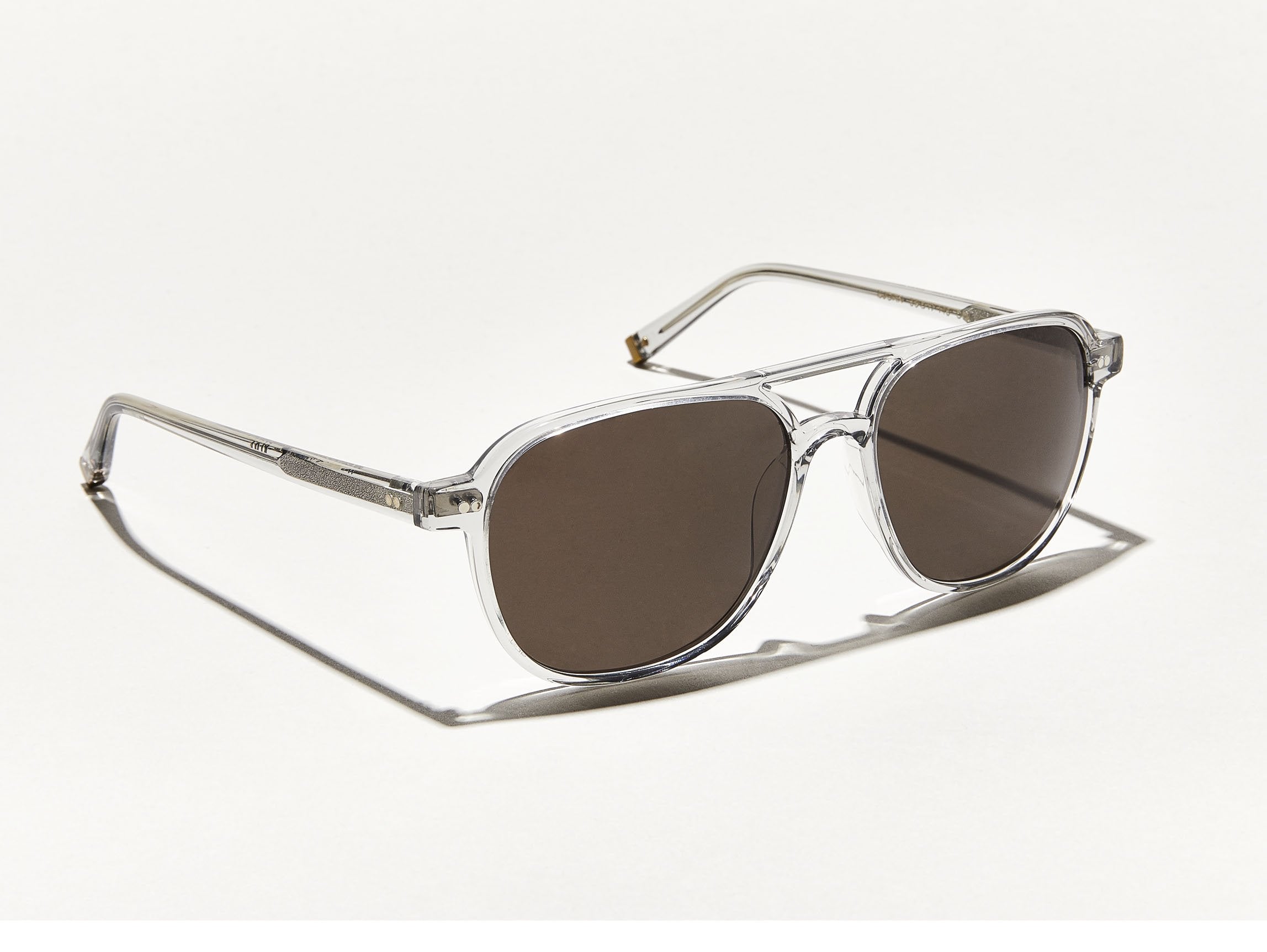 #color_light grey | The BJORN SUN in Light Grey with Grey Lenses