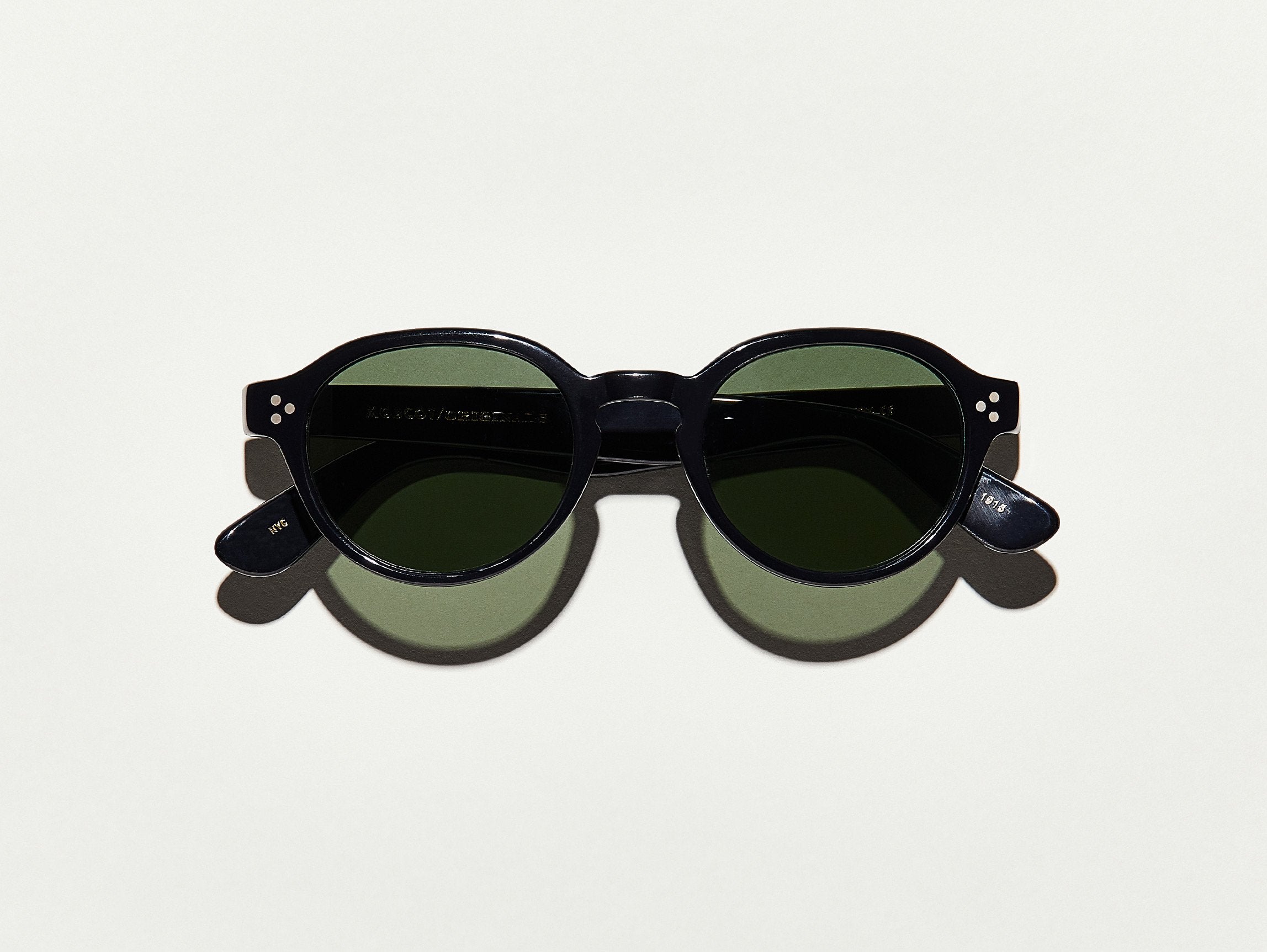 #color_black | The EZRA SUN in Black with G-15 Glass Lenses