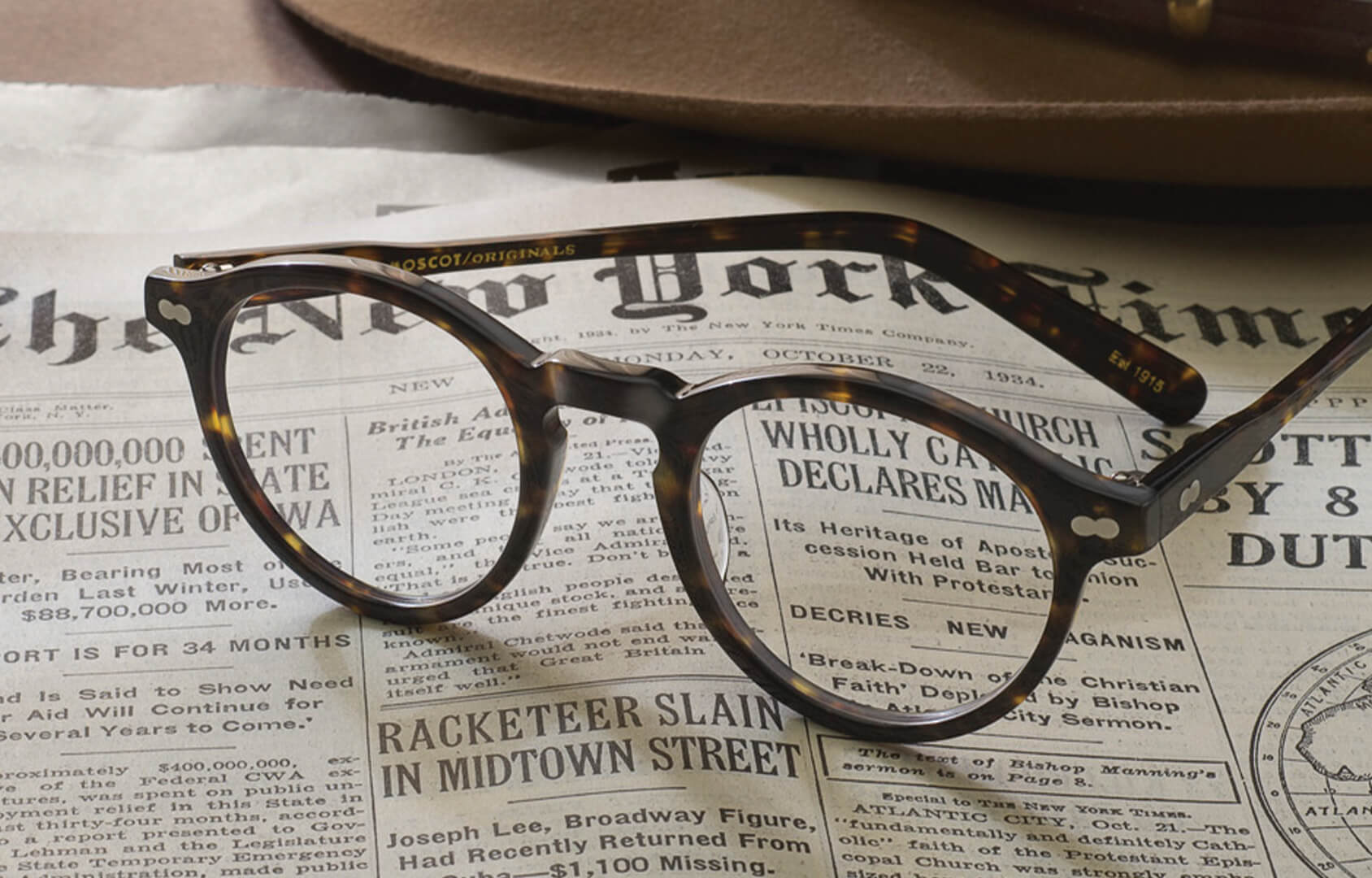 Tom Hollander wears The LEMTOSH and The MILTZEN