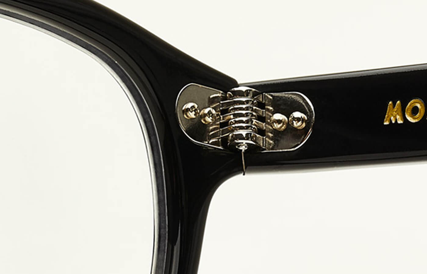 A MOSCOT Hinge