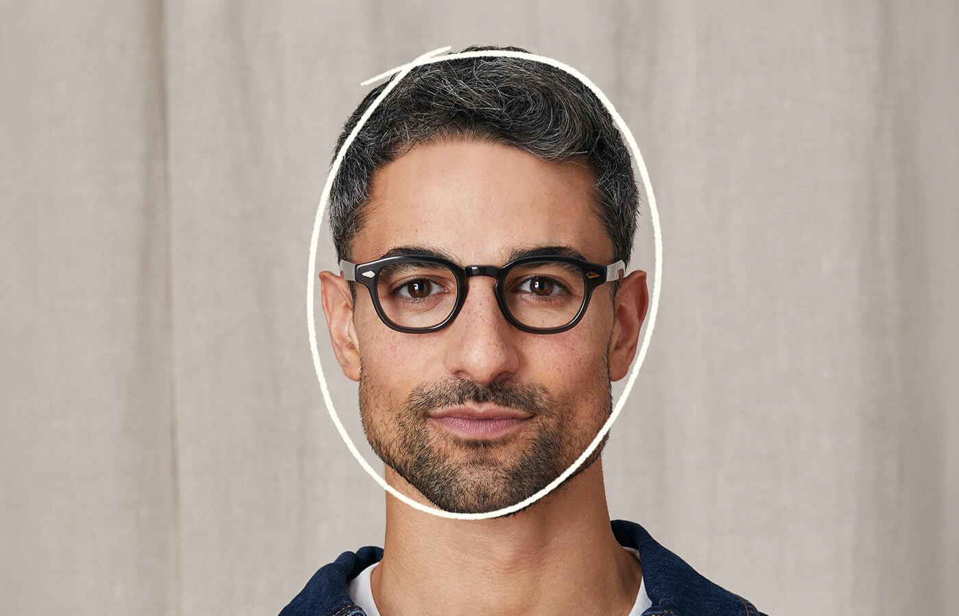 A model with an Oval-shaped face