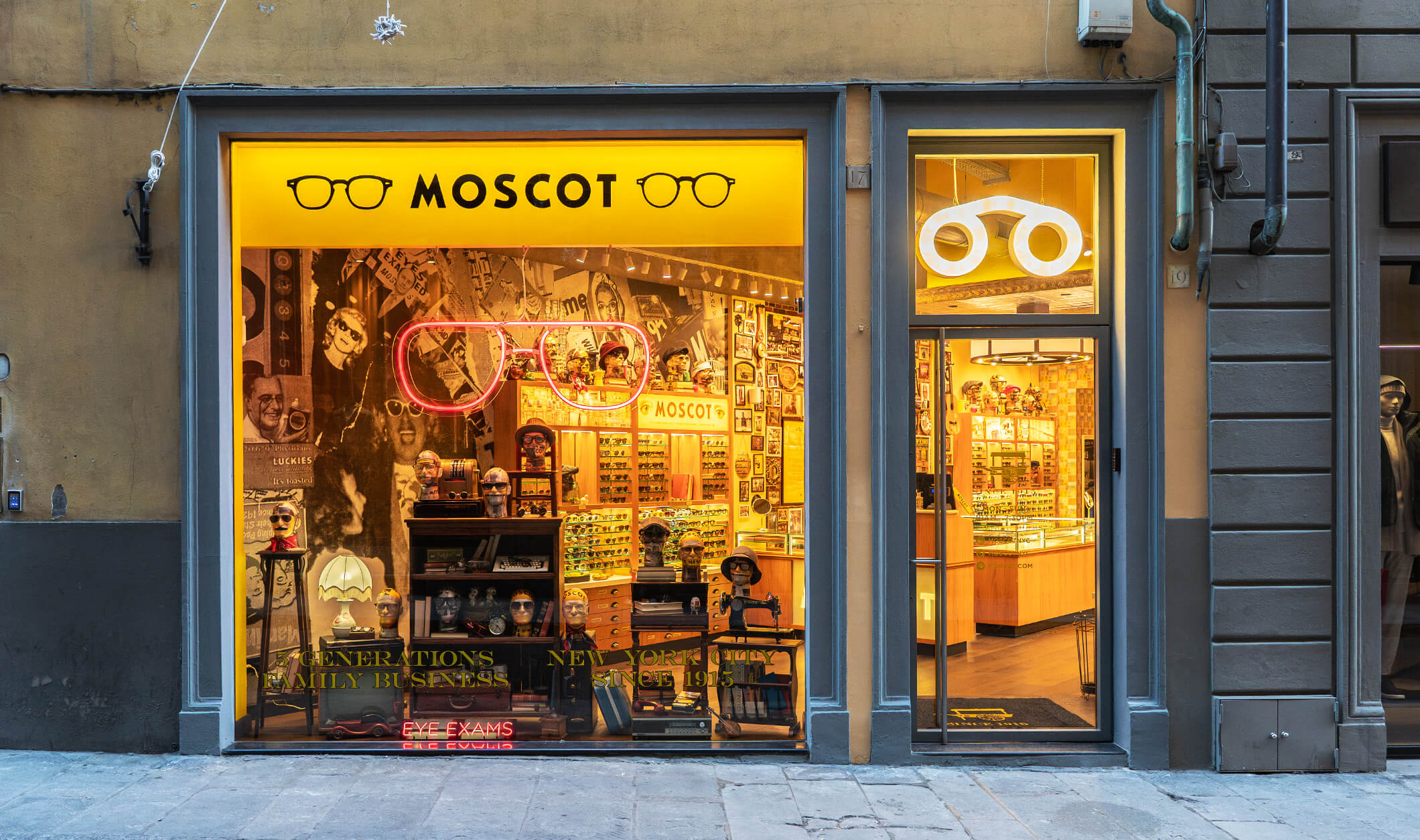 The MOSCOT Florence Shop exterior