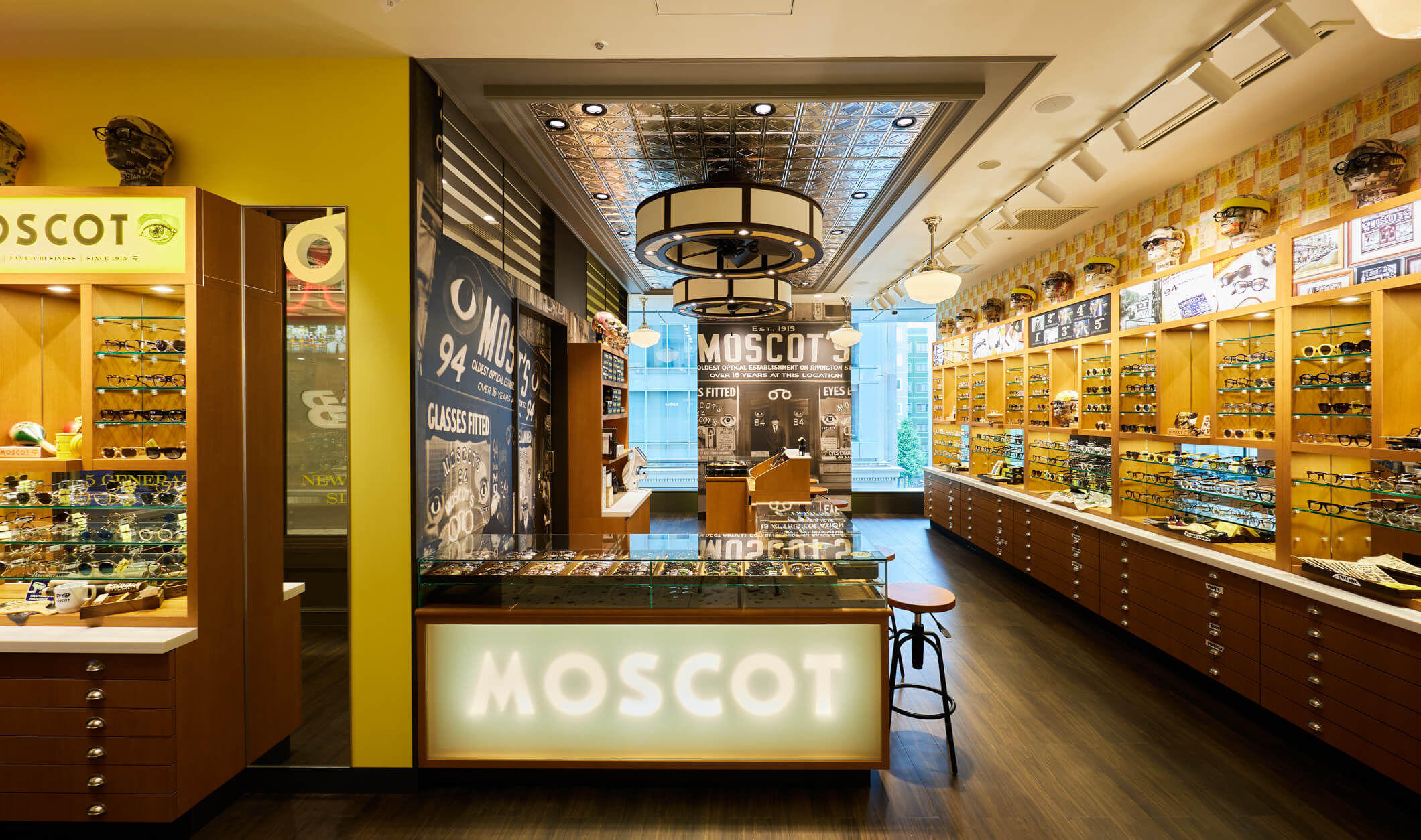 The MOSCOT Takanawa Shop Interior 3