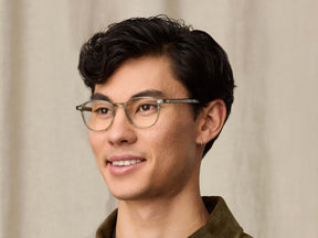 Model is wearing The ARTHUR in size 48 in Sage