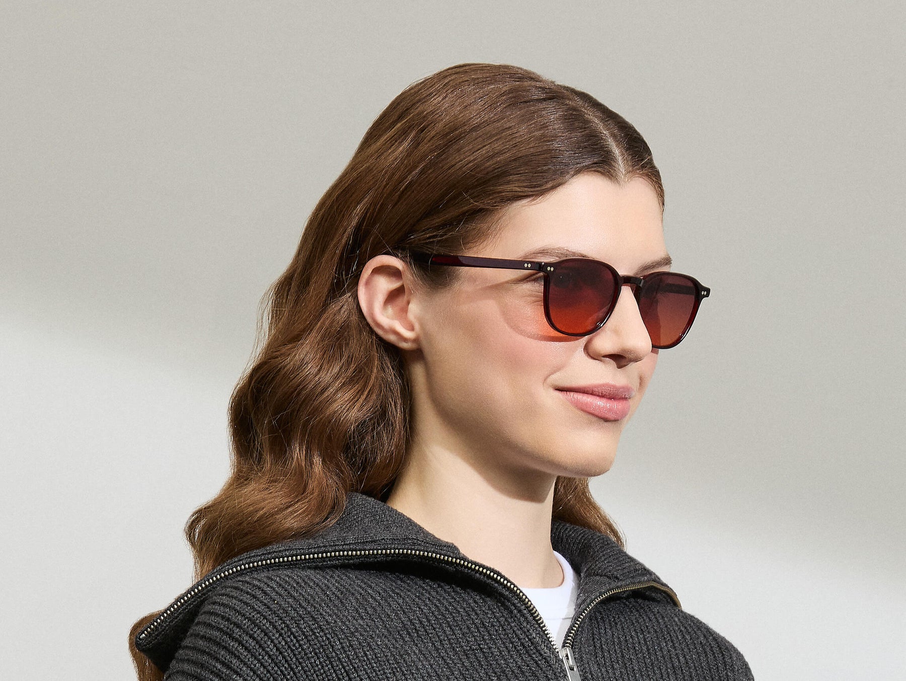 Model is wearing The ARTHUR in Burgundy in size 51 with Cabernet Tinted Lenses
