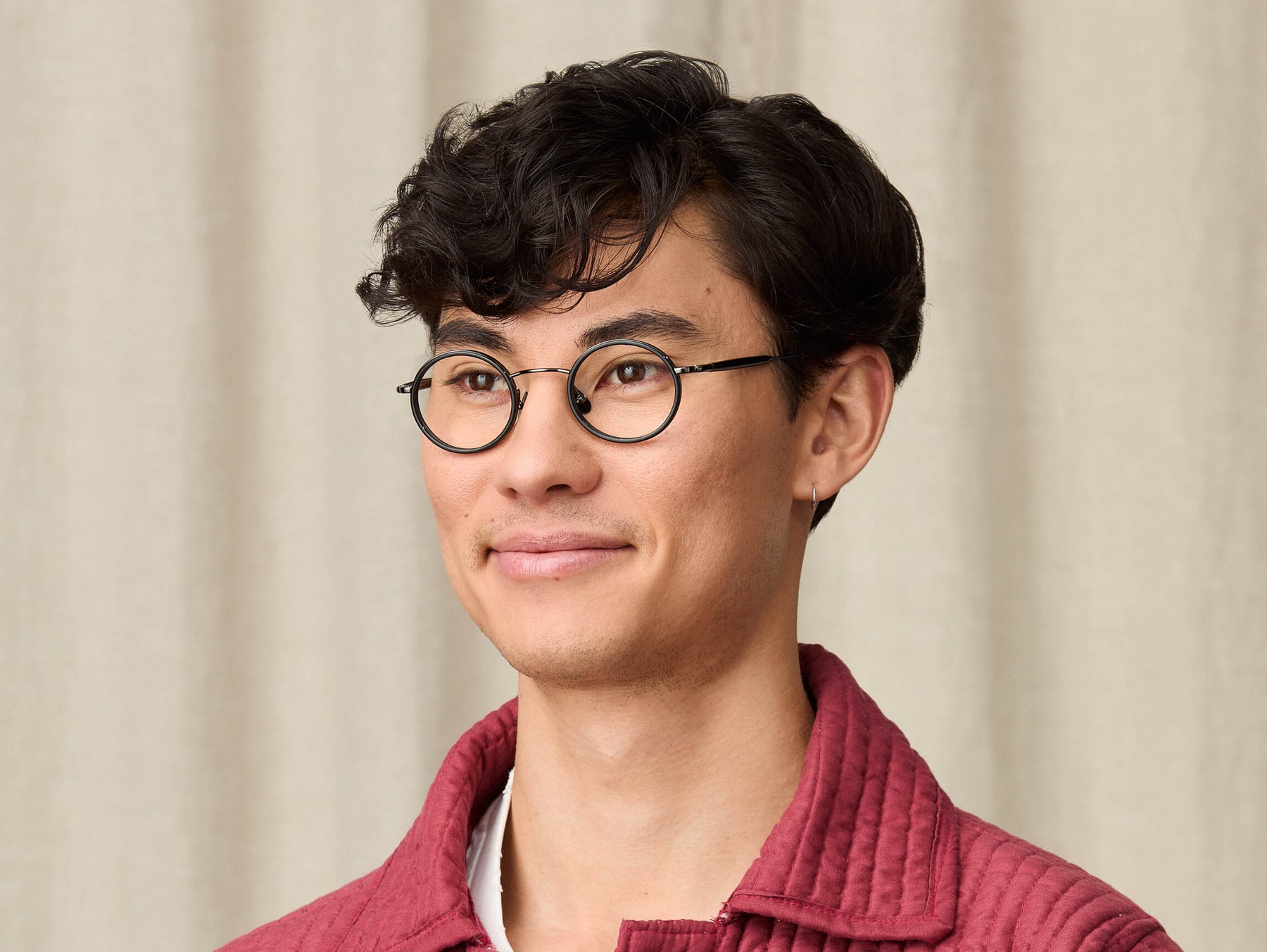 Model is wearing The COSNIC in size 44 in Black