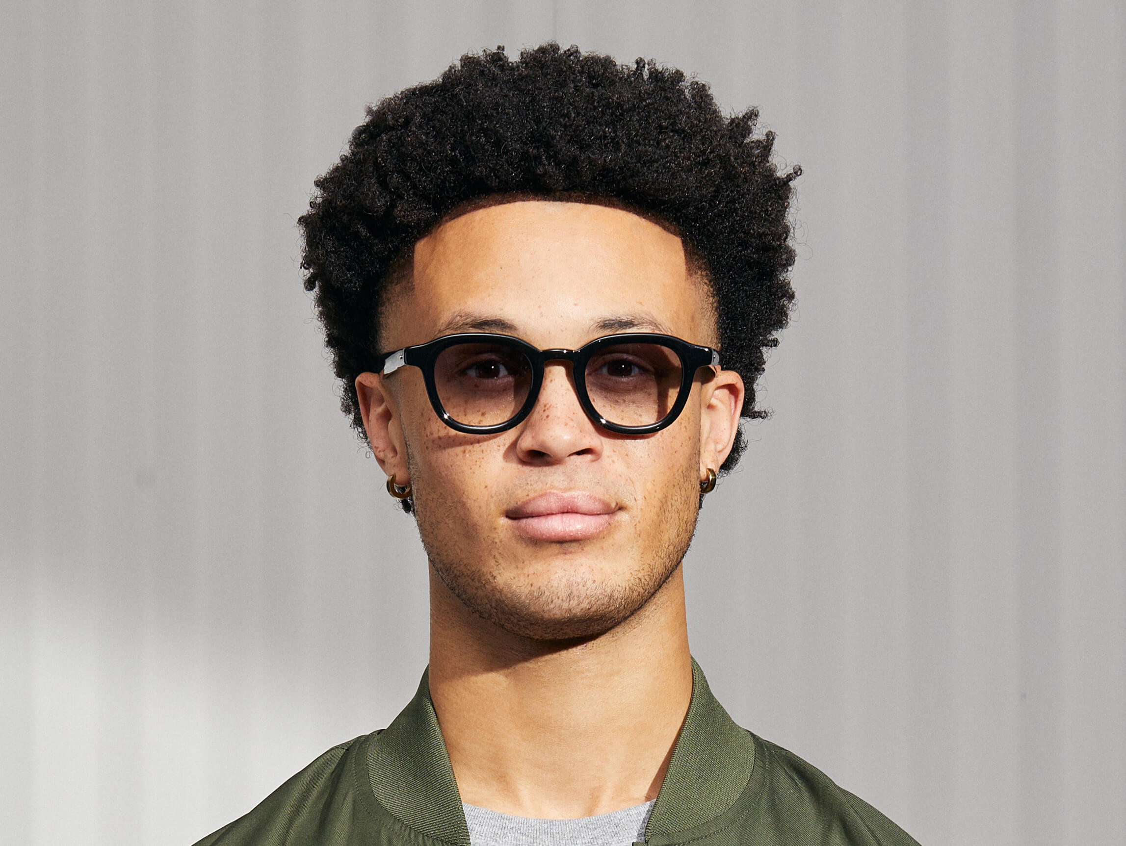 DAHVENブラック（カスタムメイドティント™付き） |MOSCOT