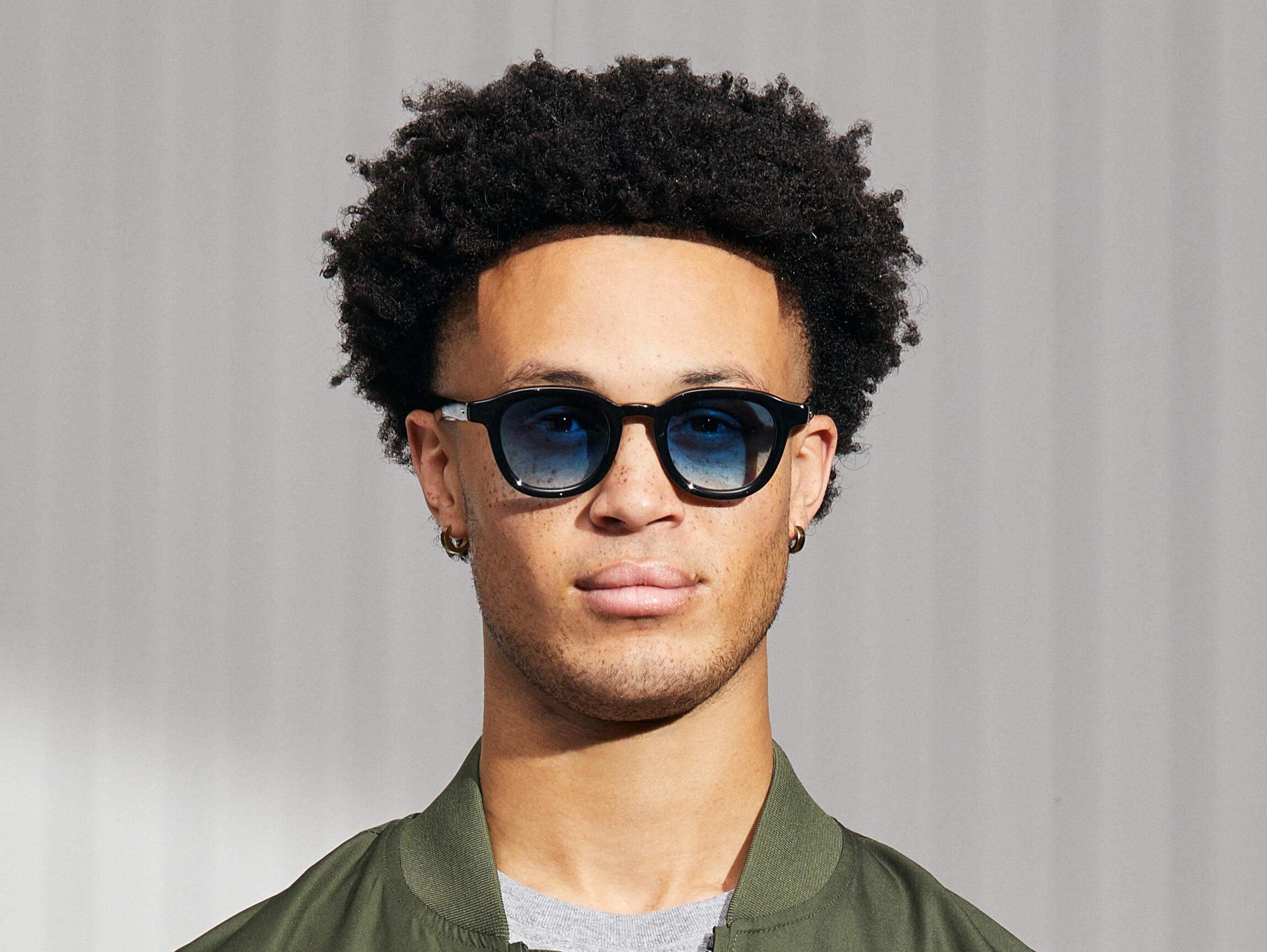 DAHVENブラック（カスタムメイドティント™付き） |MOSCOT