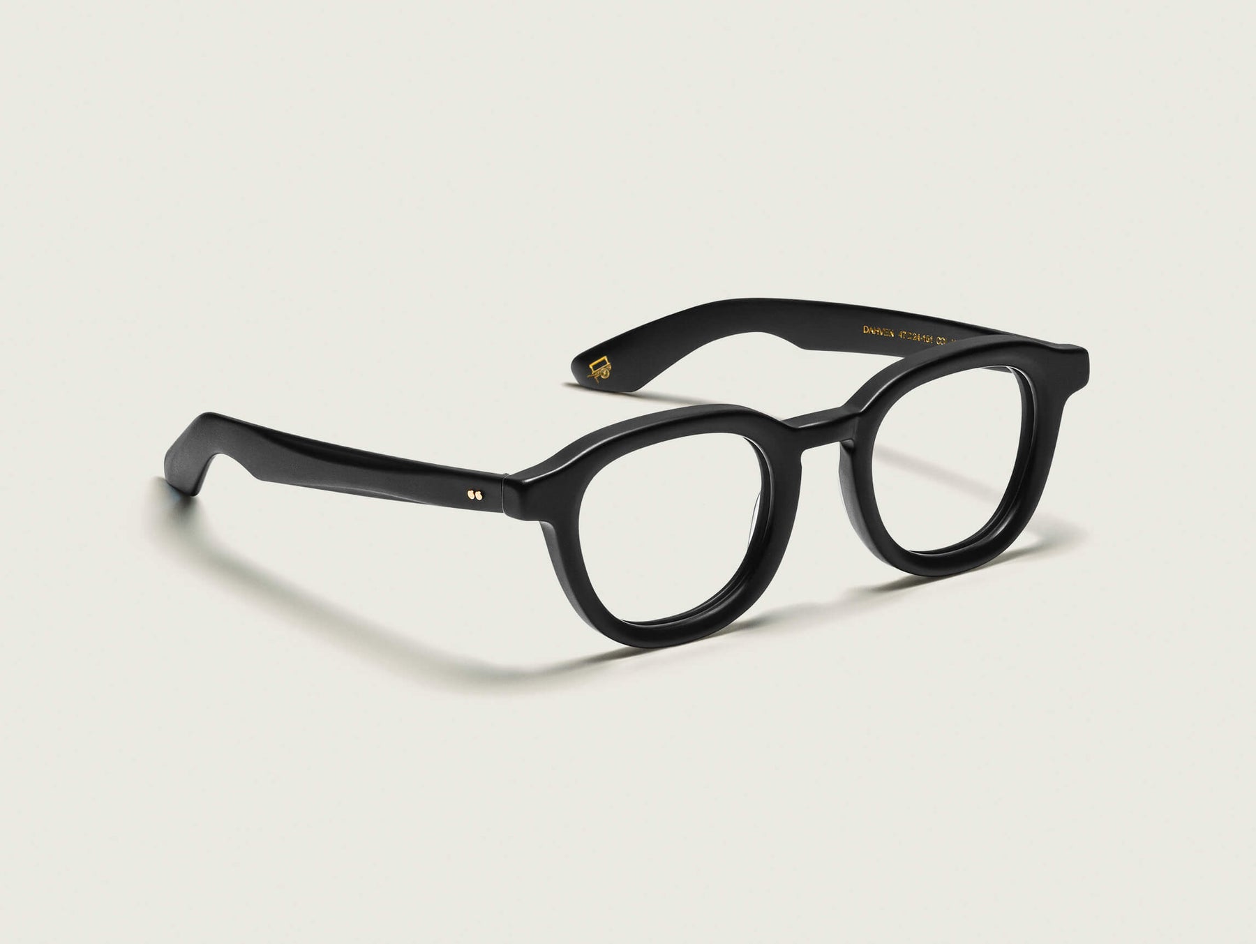 The DAHVEN in Matte Black
