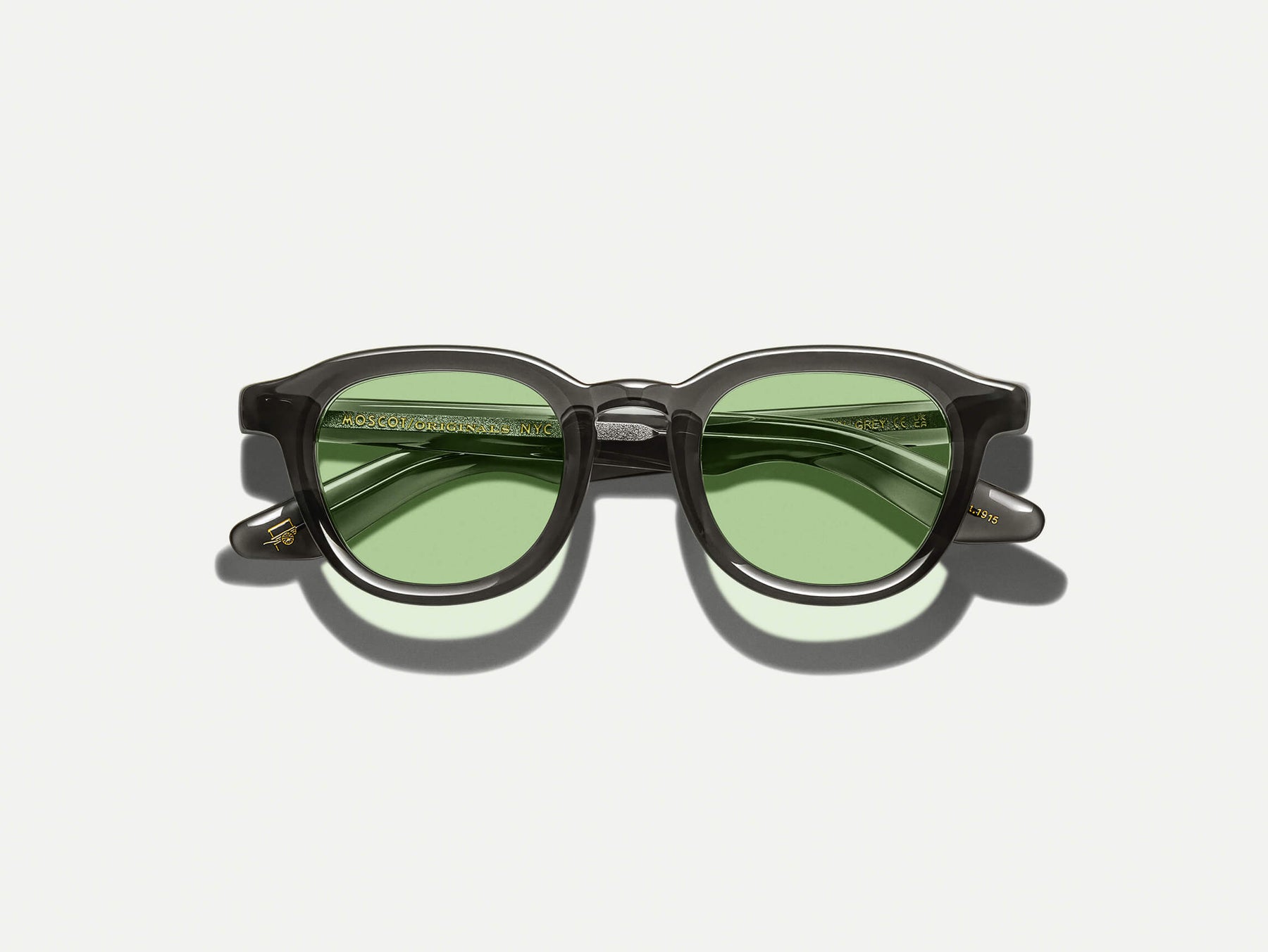 The DAHVEN in Grey with GREEN+ Tint