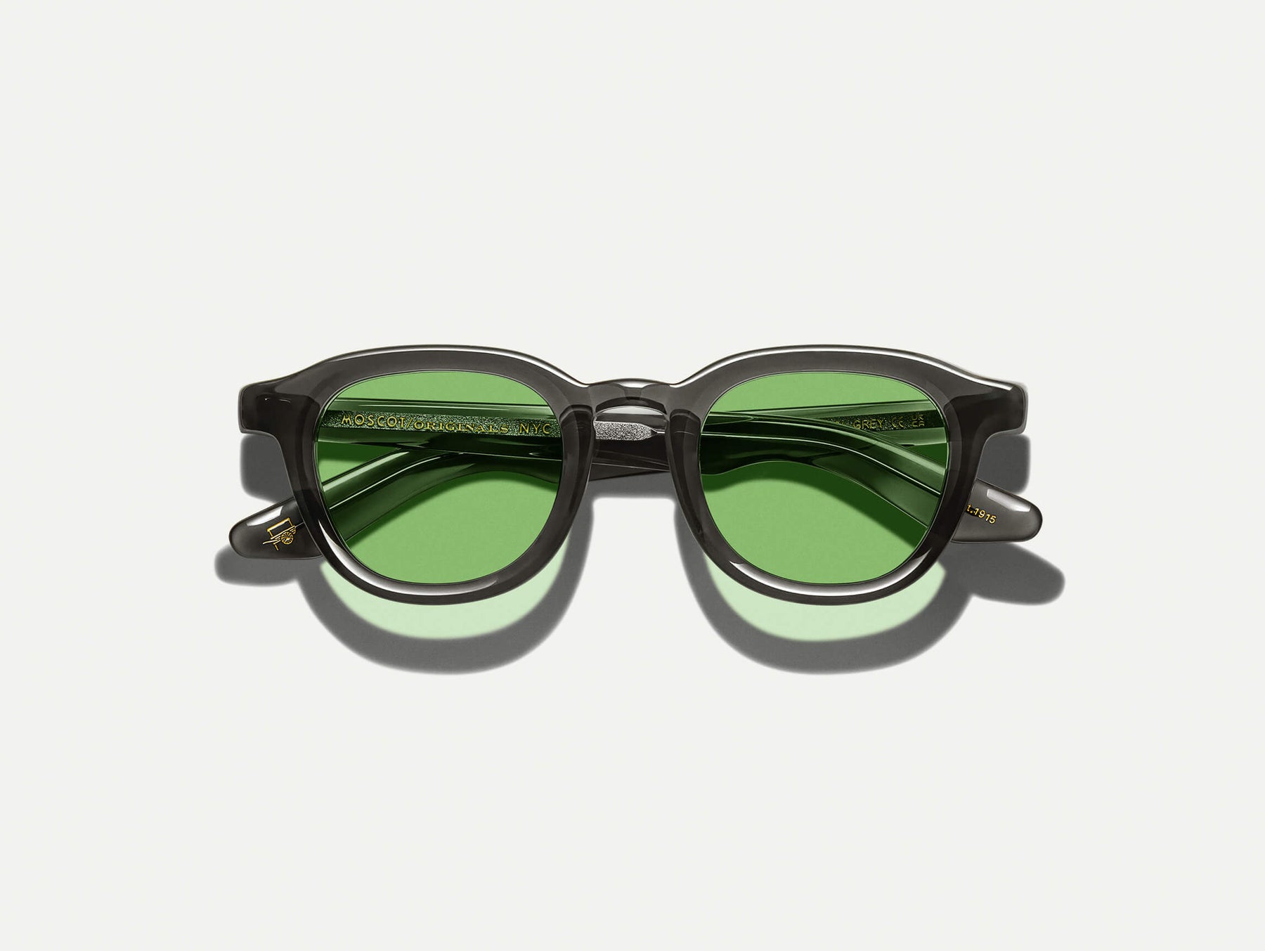 The DAHVEN in Grey with GREEN+ Tint