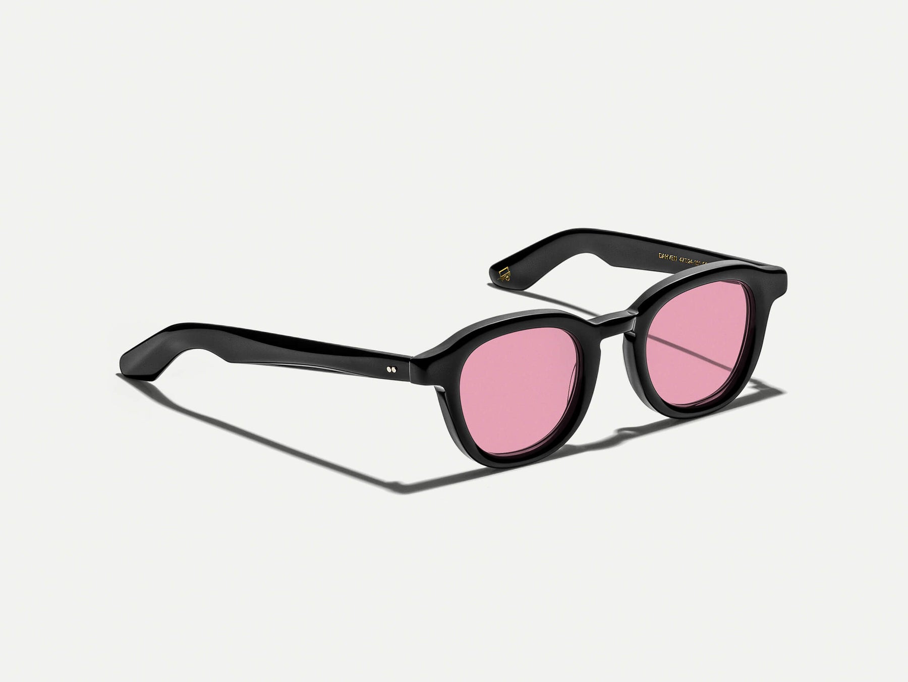 The DAHVEN in Black with ROSE+ Tint