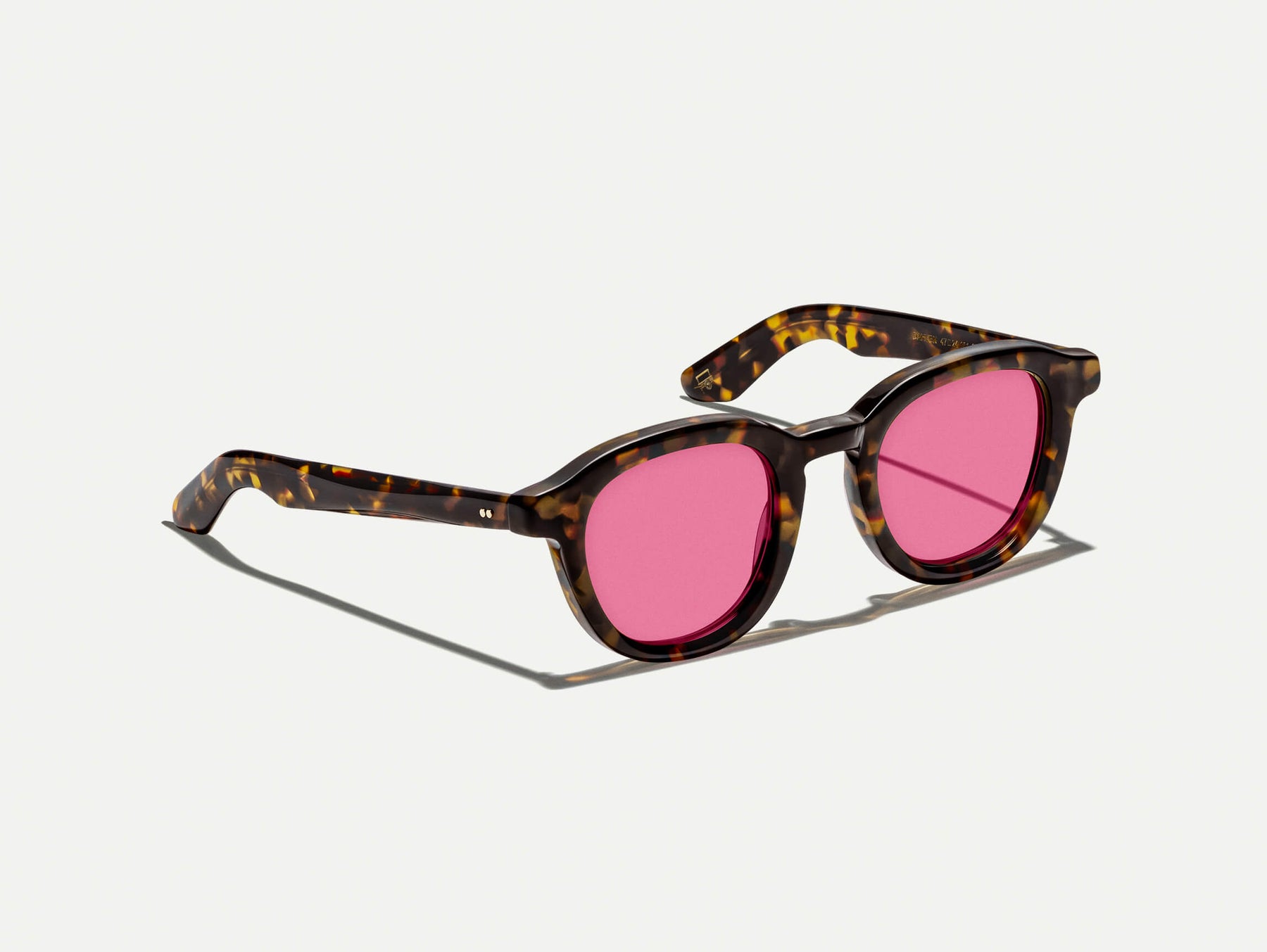 The DAHVEN in Tortoise with ROSE+ Tint