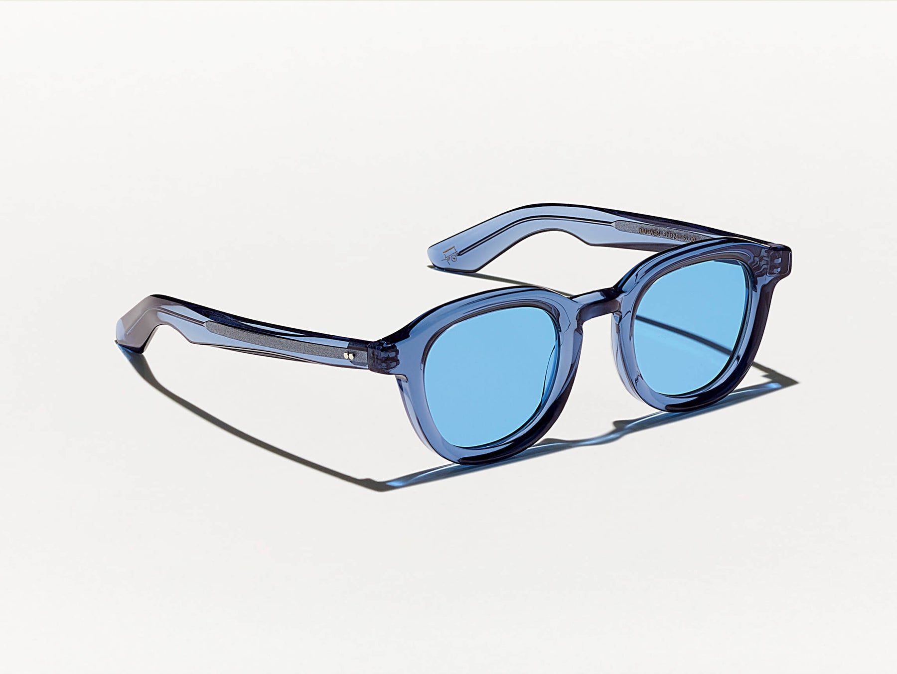 The DAHVEN SUN in Sapphire with Celebrity Blue Tinted Lenses
