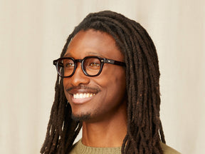 Model is wearing The DOLT in size 46 in Burgundy