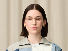 Model is wearing The FEVEL in size 46 in Cinnamon