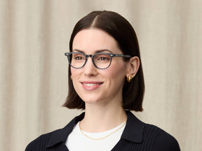 Model is wearing The FEVEL in size 46 in Navy