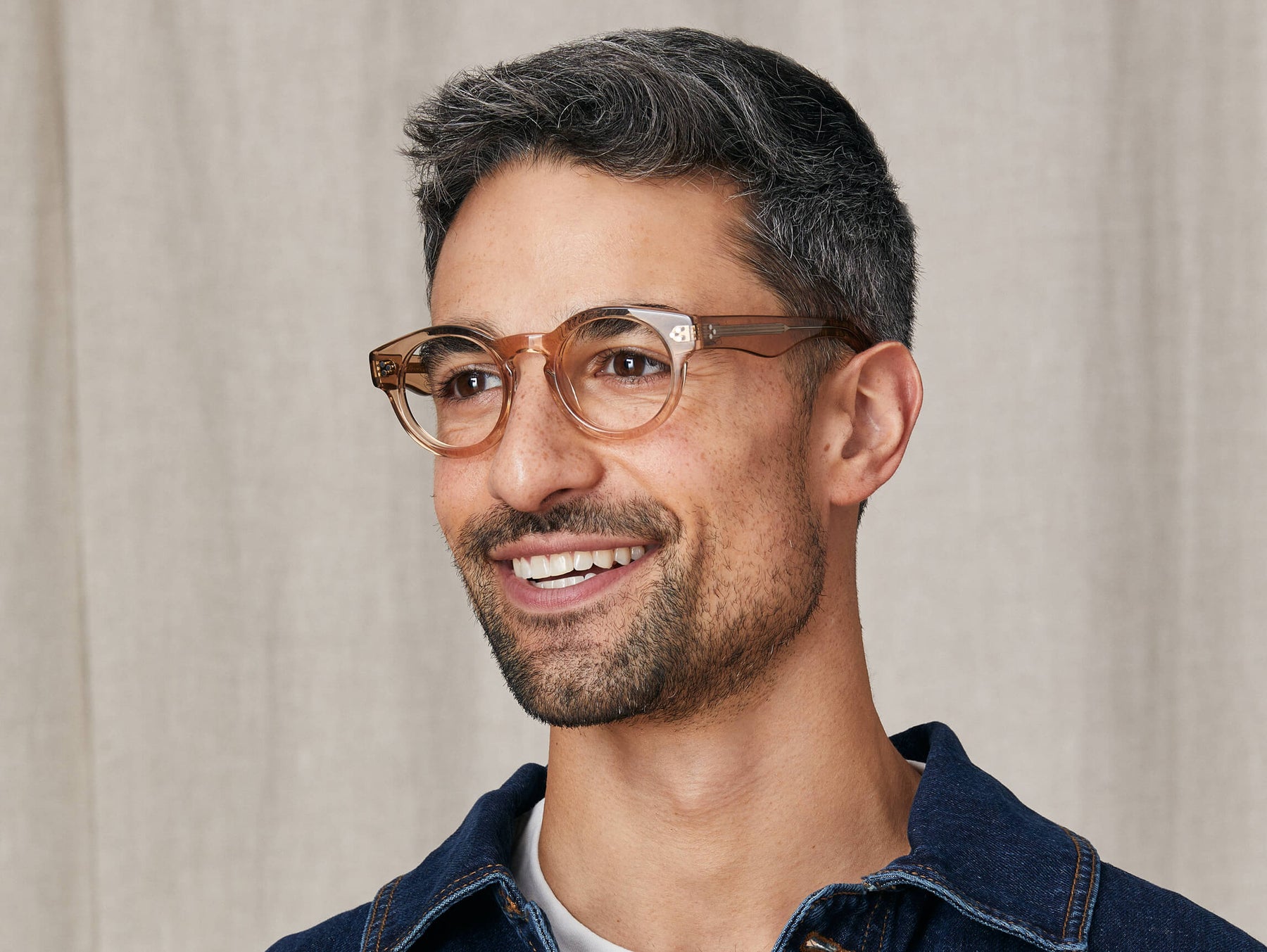 Model is wearing The GRUNYA in size 45 in Cinnamon