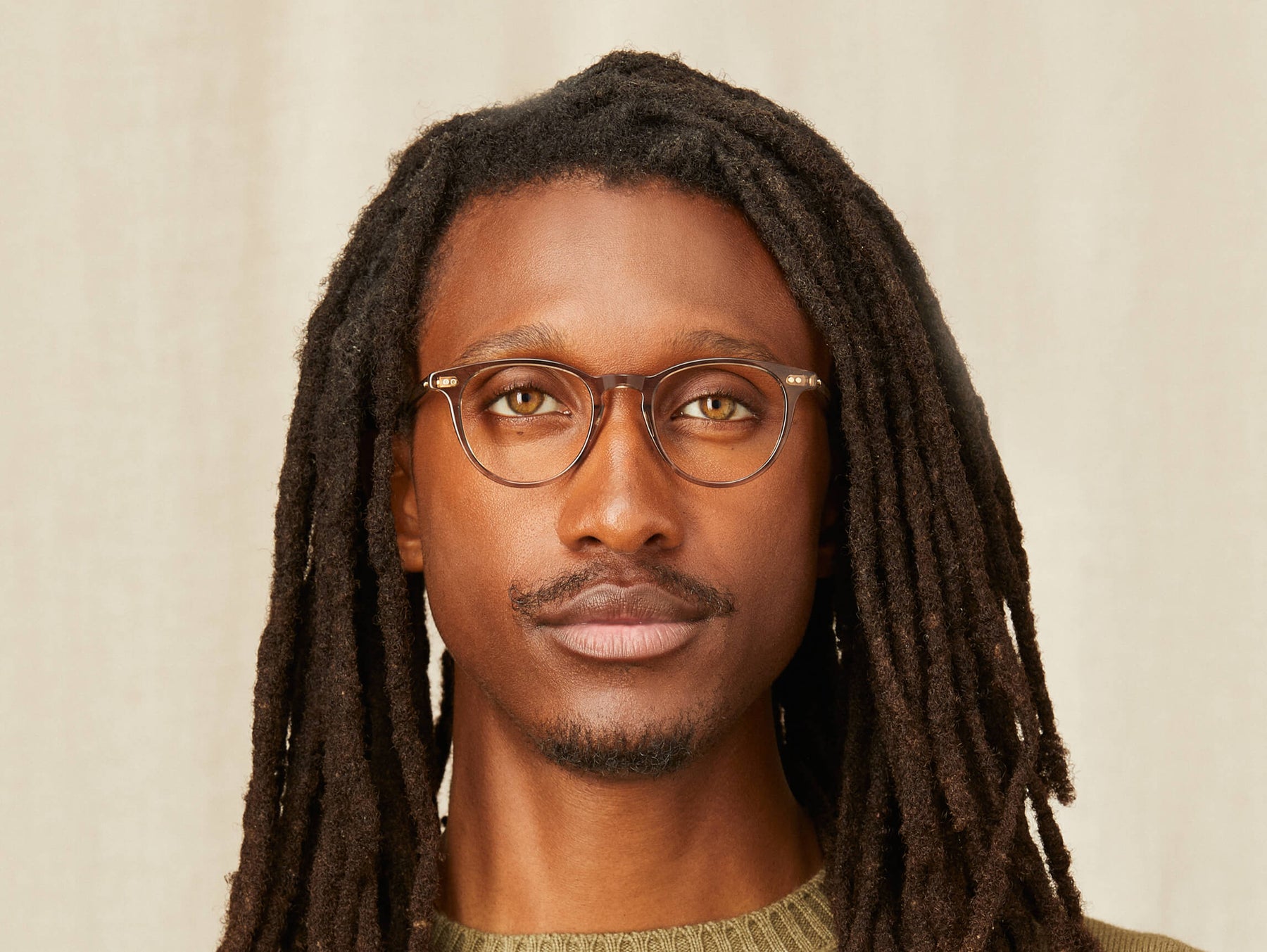 Model is wearing The JARED in size 47 in Brown Ash