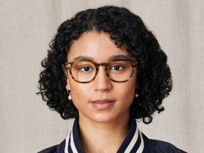 Model is wearing The LEMTOSH in size 52 in Bamboo