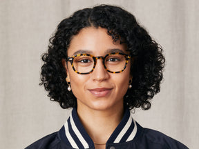 Model is wearing The LEMTOSH in size 49 in Tokyo Tortoise