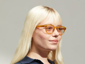 Model is wearing The LEMTOSH in  Blonde size 46 with ROSE+ Tinted Lenses