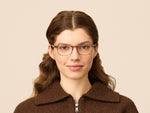 Model is wearing The LIKTIG in size 50 in Brown Ash