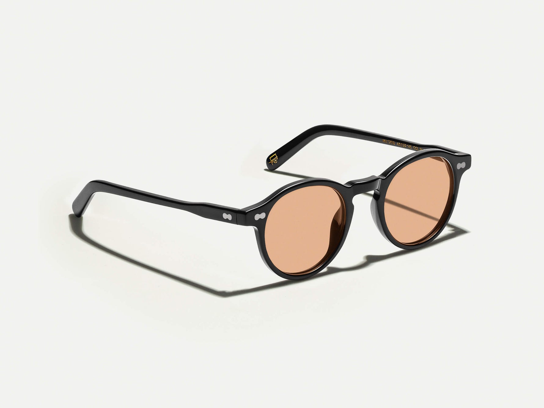 The MILTZEN in Black with AMBER+ Lenses