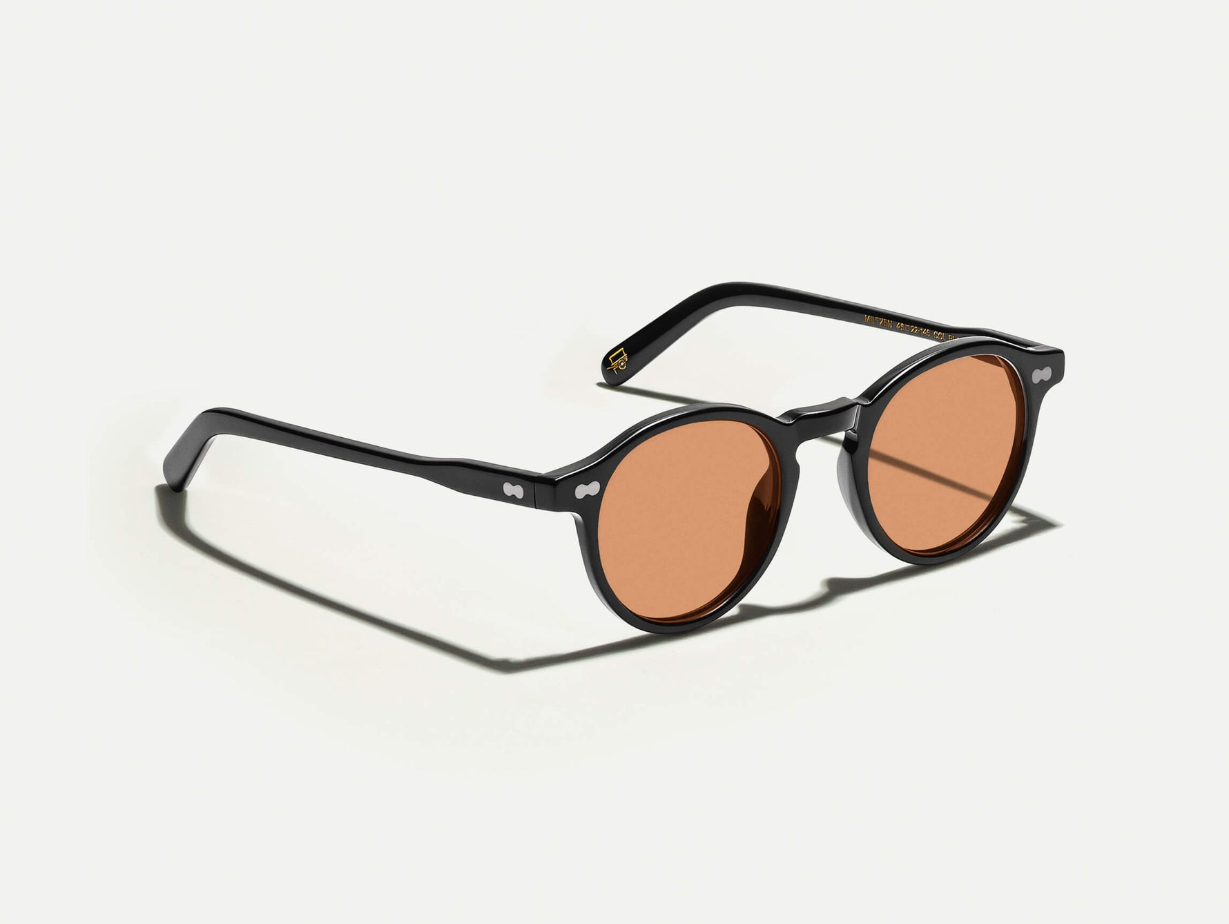 The MILTZEN in Black with AMBER+ Lenses