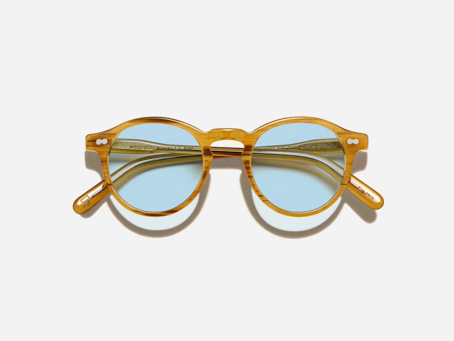 De MILTZEN in Blonde met BLUE+ lenzen