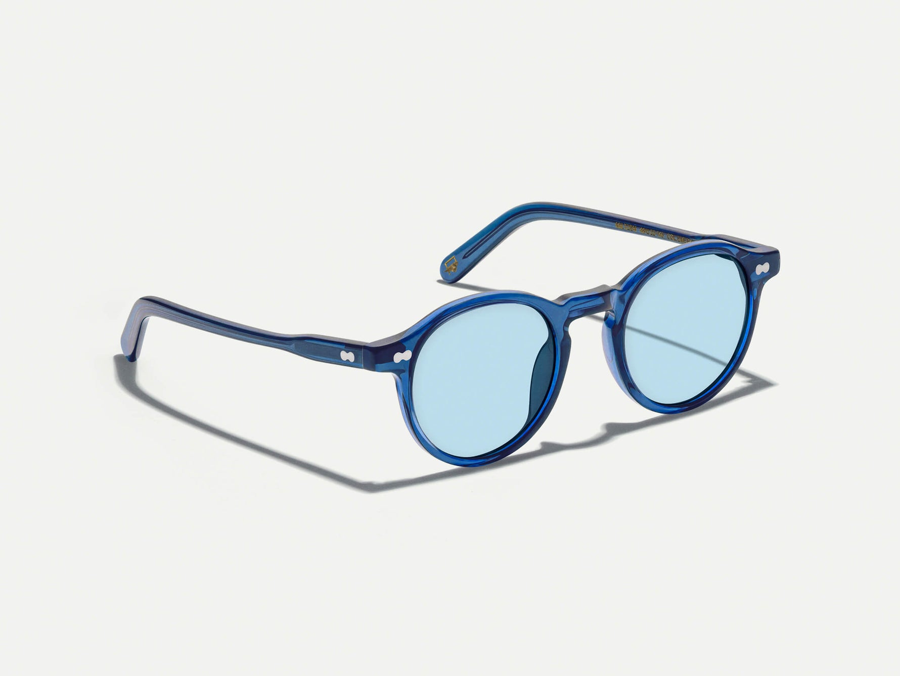 The MILTZEN in Sapphire with BLUE+ Lenses