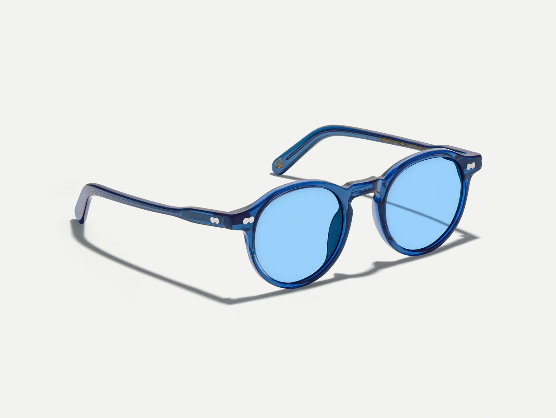 The MILTZEN in Sapphire with BLUE+ Lenses