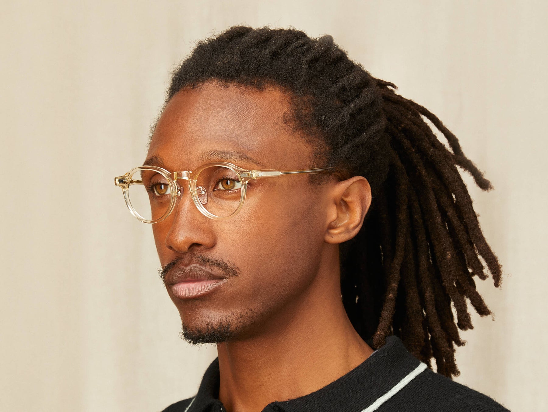 Model is wearing The MILTZEN W/ METAL NOSE PADS in size 46 in Flesh