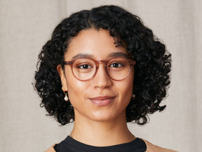 Model is wearing The MILTZEN in size 49 in Vintage Rose