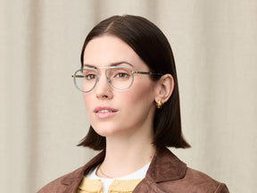 Model is wearing The TRAIF in size 52 in Light Blue