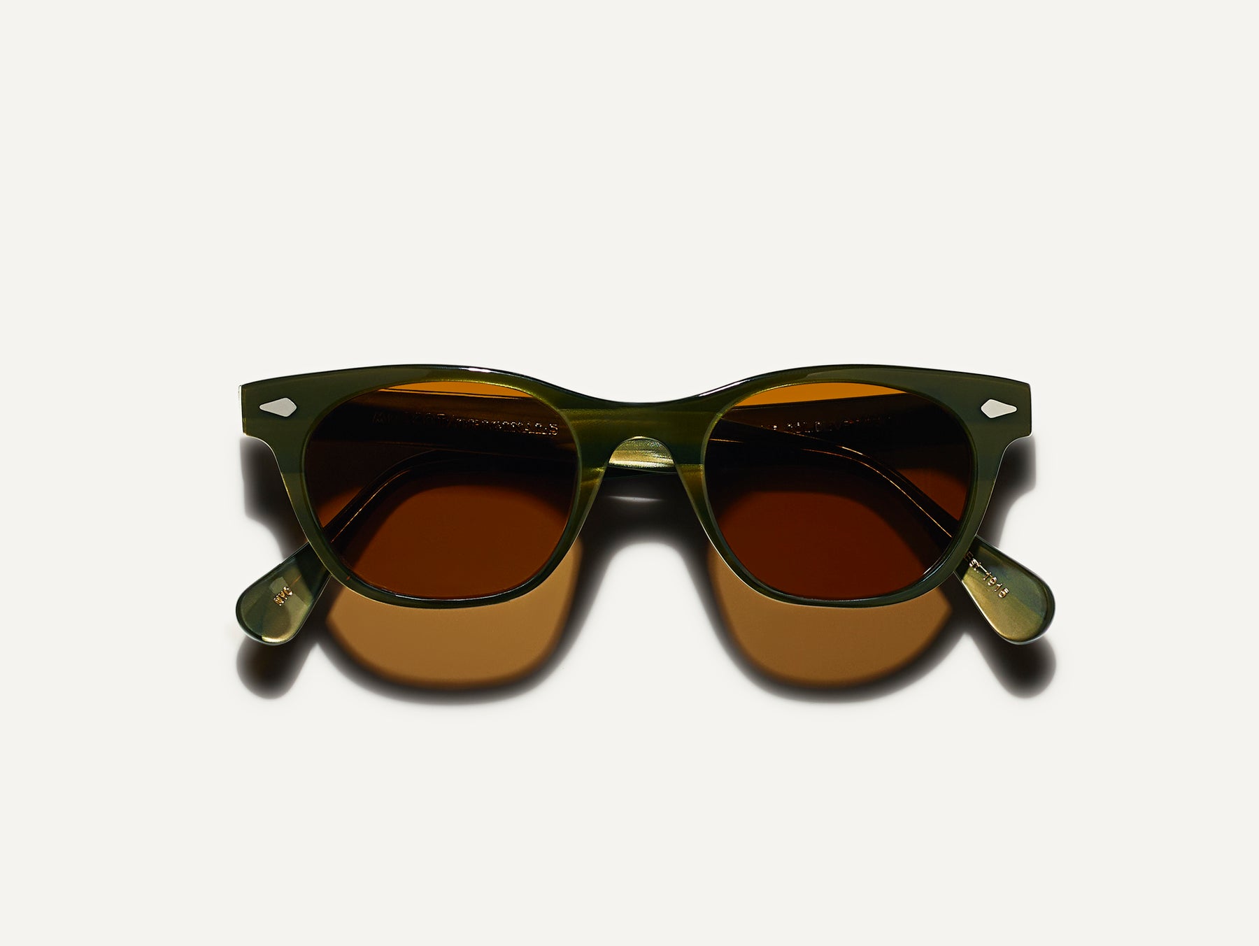 The BALEBUS SUN in Olive Bark with Cosmitan Brown Glass Lenses