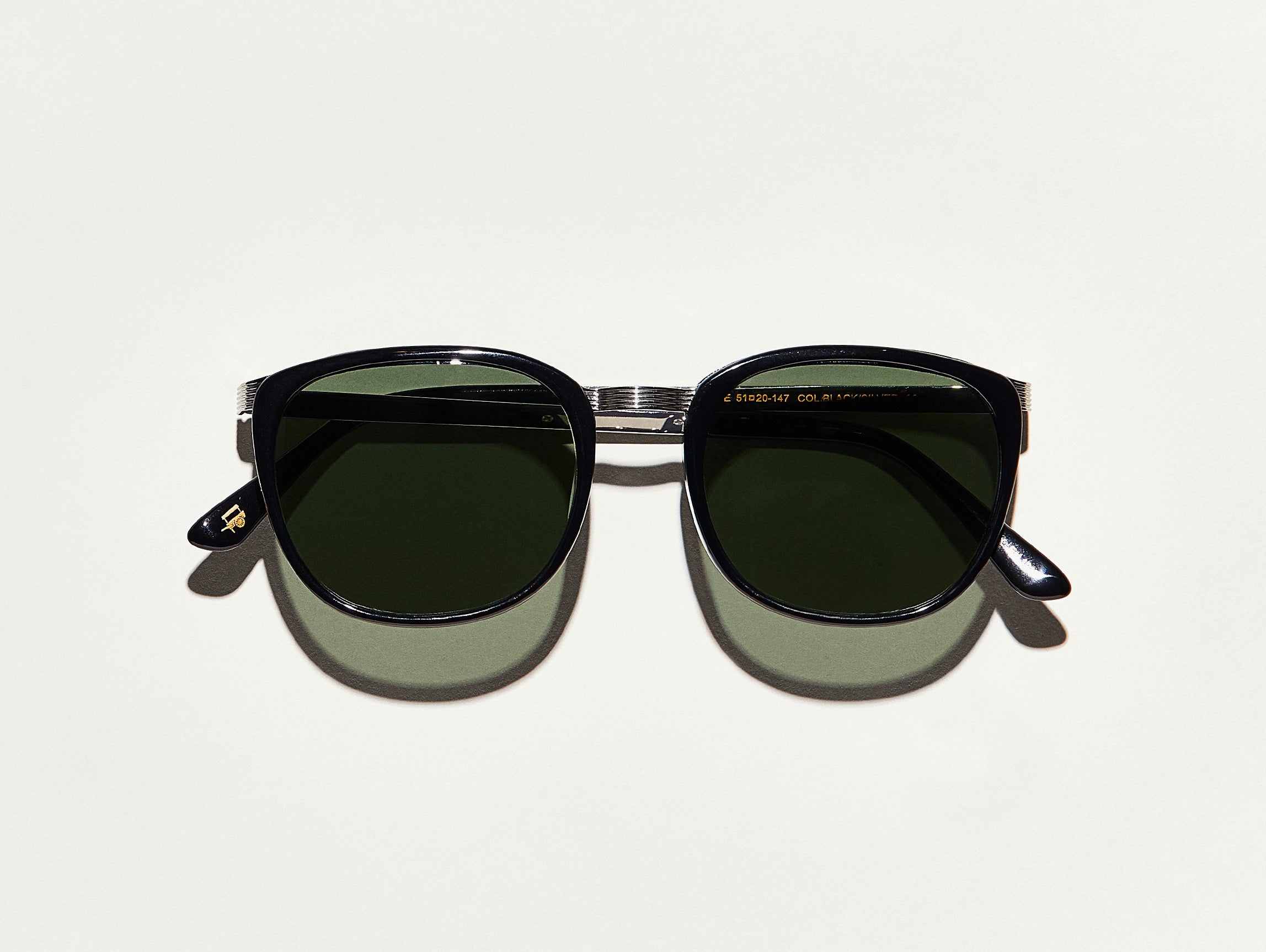 The BRUDE in Black/Silver with G-15 Glass Lenses