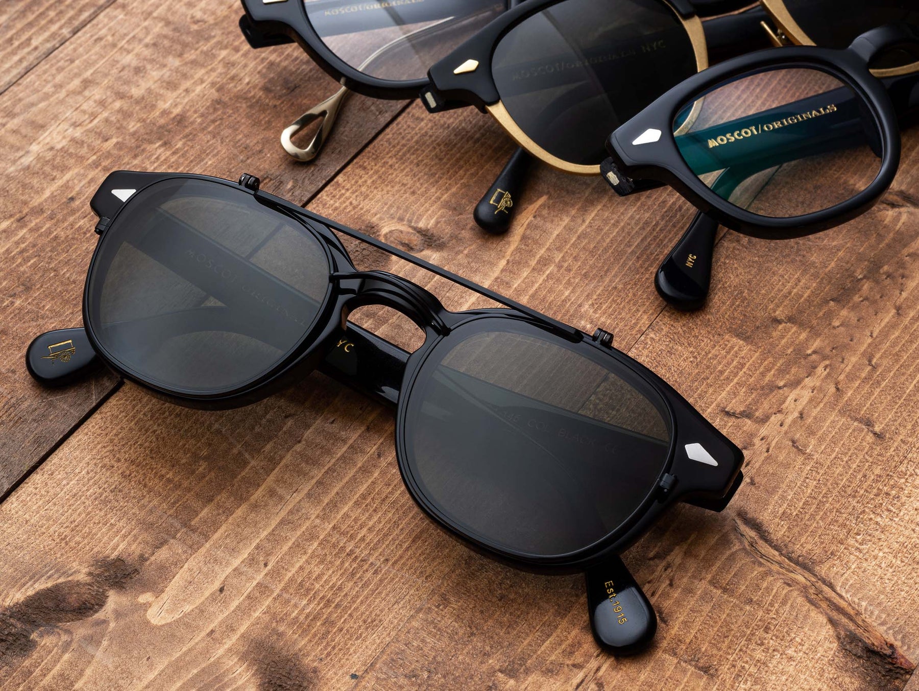 The FLIPTOSH in Black with G-15 Flip Lenses