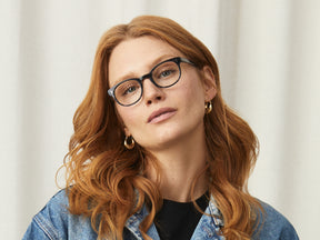 Model is wearing The COURTNEY in size 45 in Blue Ink