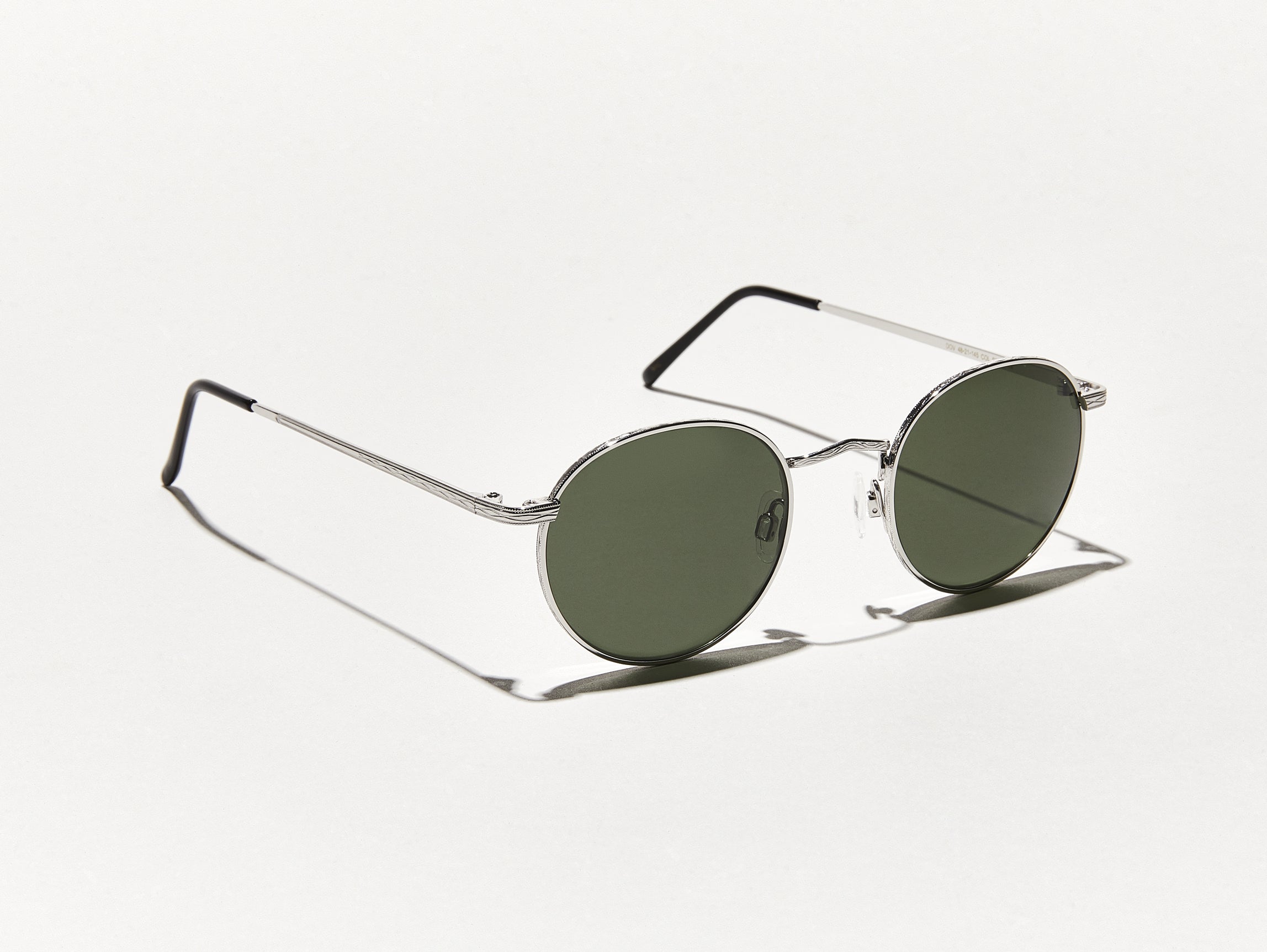 The DOV SUN in Silver with G-15 Glass Lenses