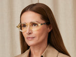 Model is wearing The FOYGEL in size 46 in Citron/Tortoise
