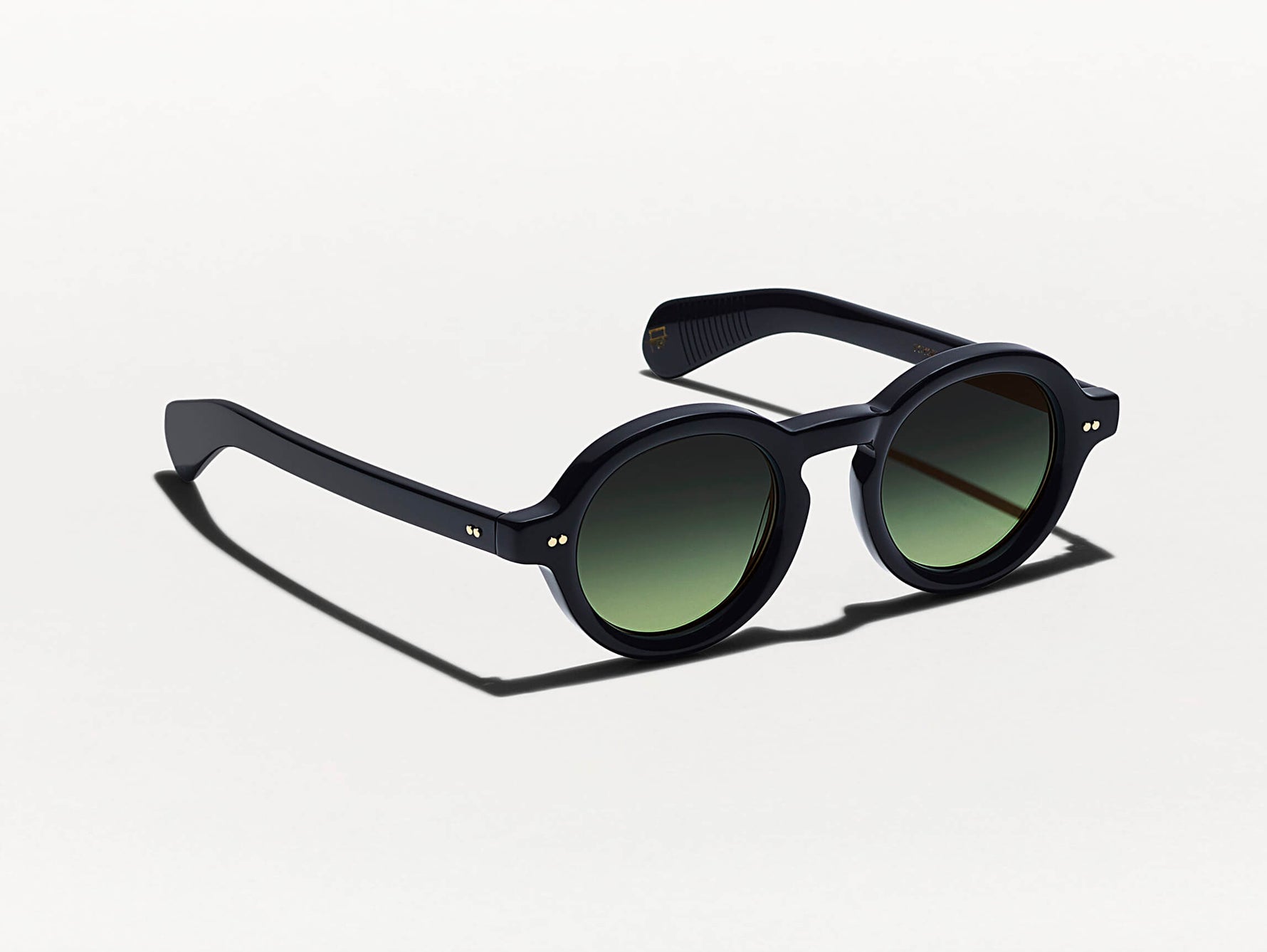 Forest Woodのティンテッドレンズを搭載したBlackのFOYGEL SUN