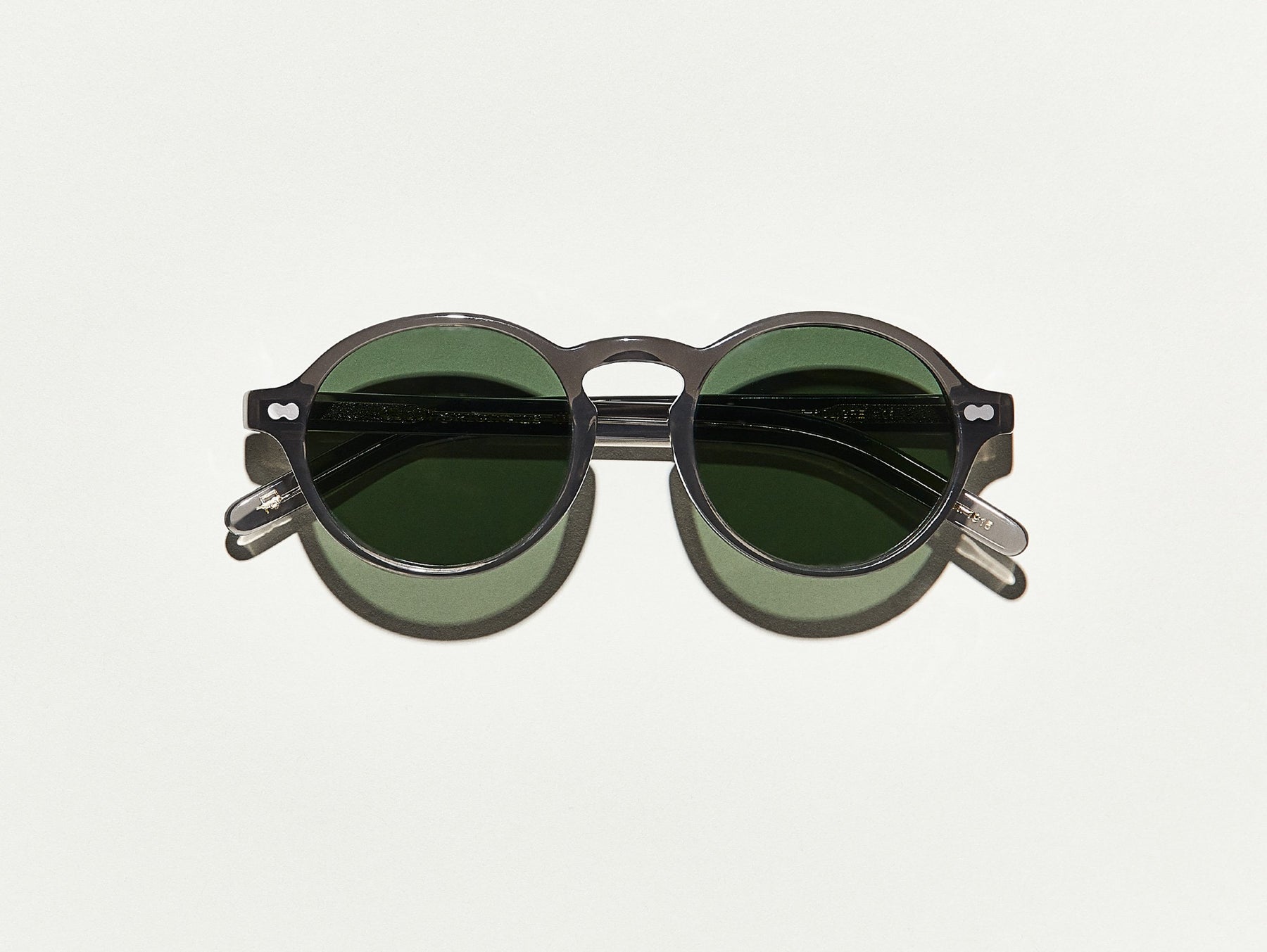 The GLICK SUN in Grey with G-15 Glass Lenses