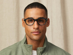 Model is wearing The GOOLAH in size 50 in Ink