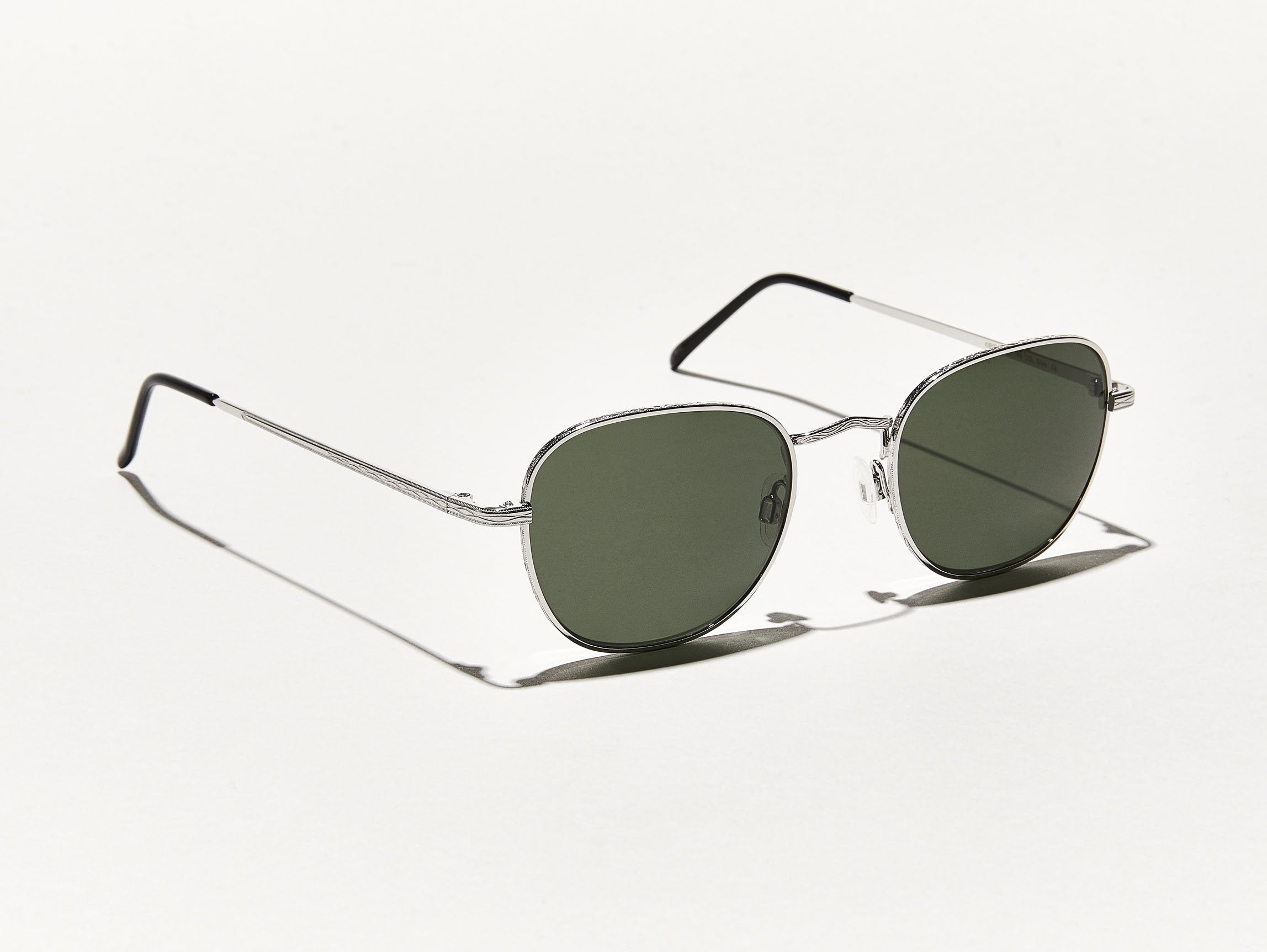 The KIBITS SUN in Silver with G-15 Glass Lenses