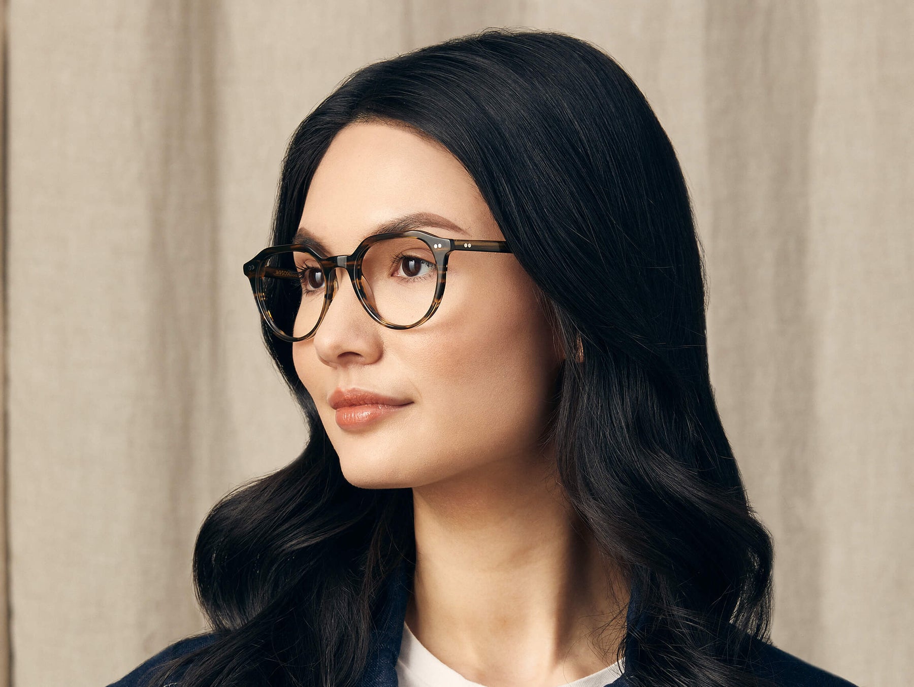 Model is wearing The KITZEL in size 50 in Brown Bamboo