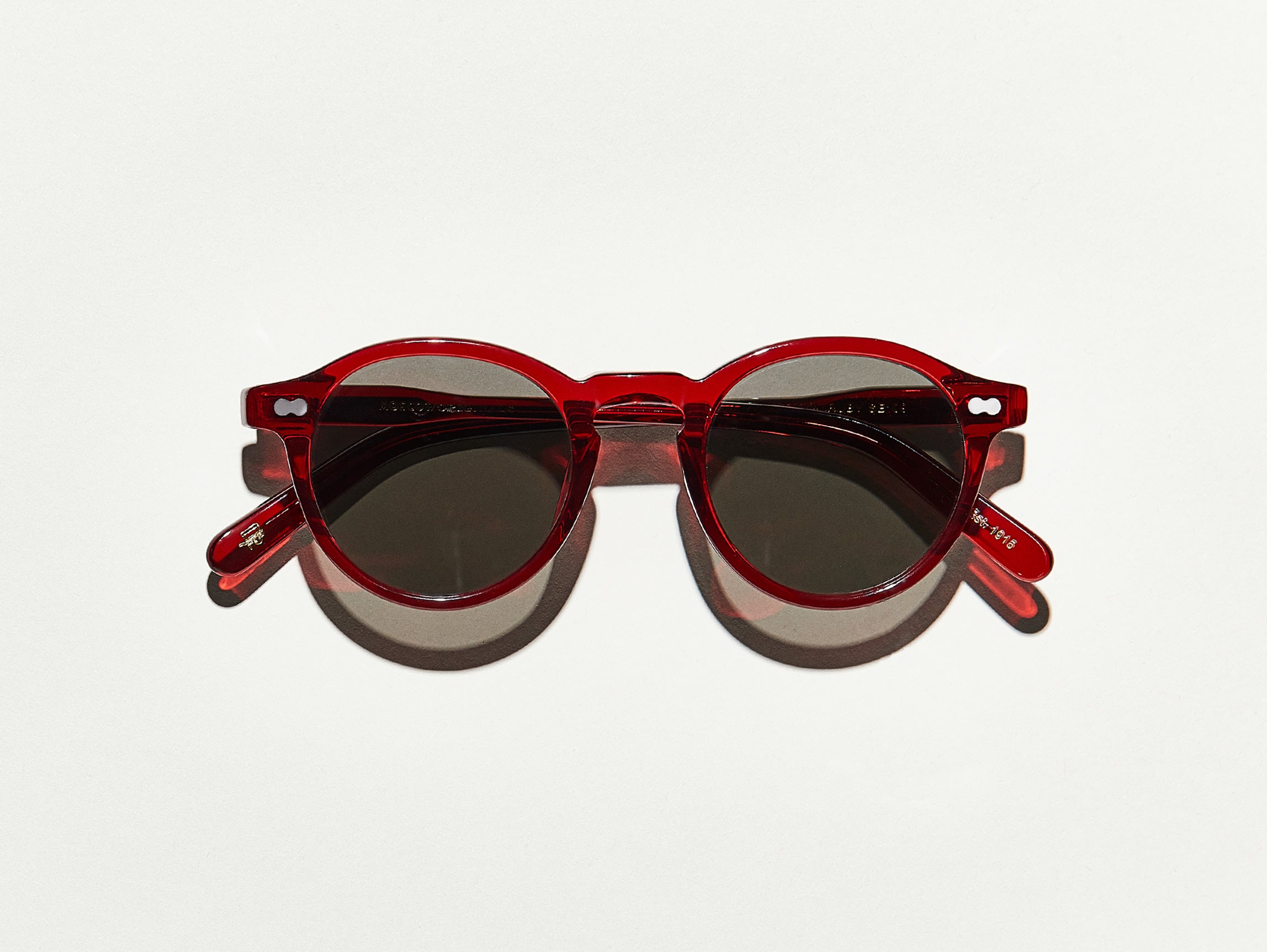 #color_ruby | The MILTZEN in Ruby with Grey Glass Lenses