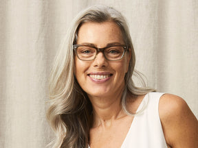 Model is wearing The MIRIAM in size 52 in Cobblestone